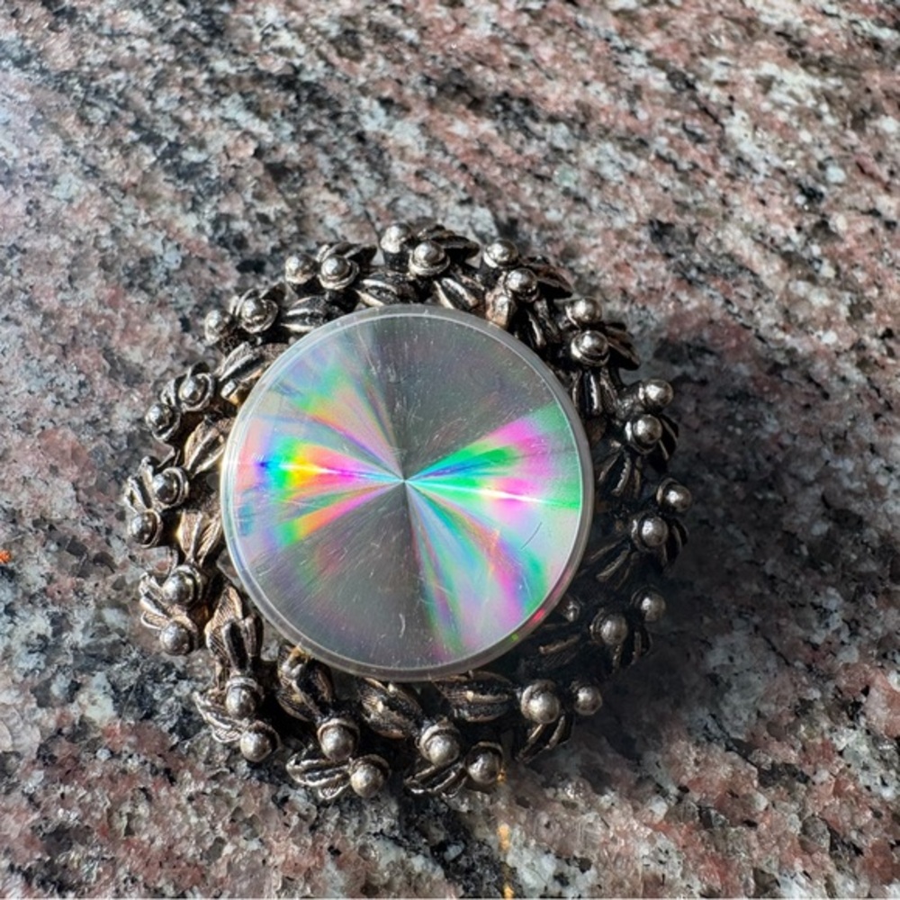 Vintage Jewelarama Singed Broach